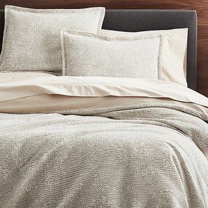 King Brice Natural Crate&Barrel Duvet & Shams (2)